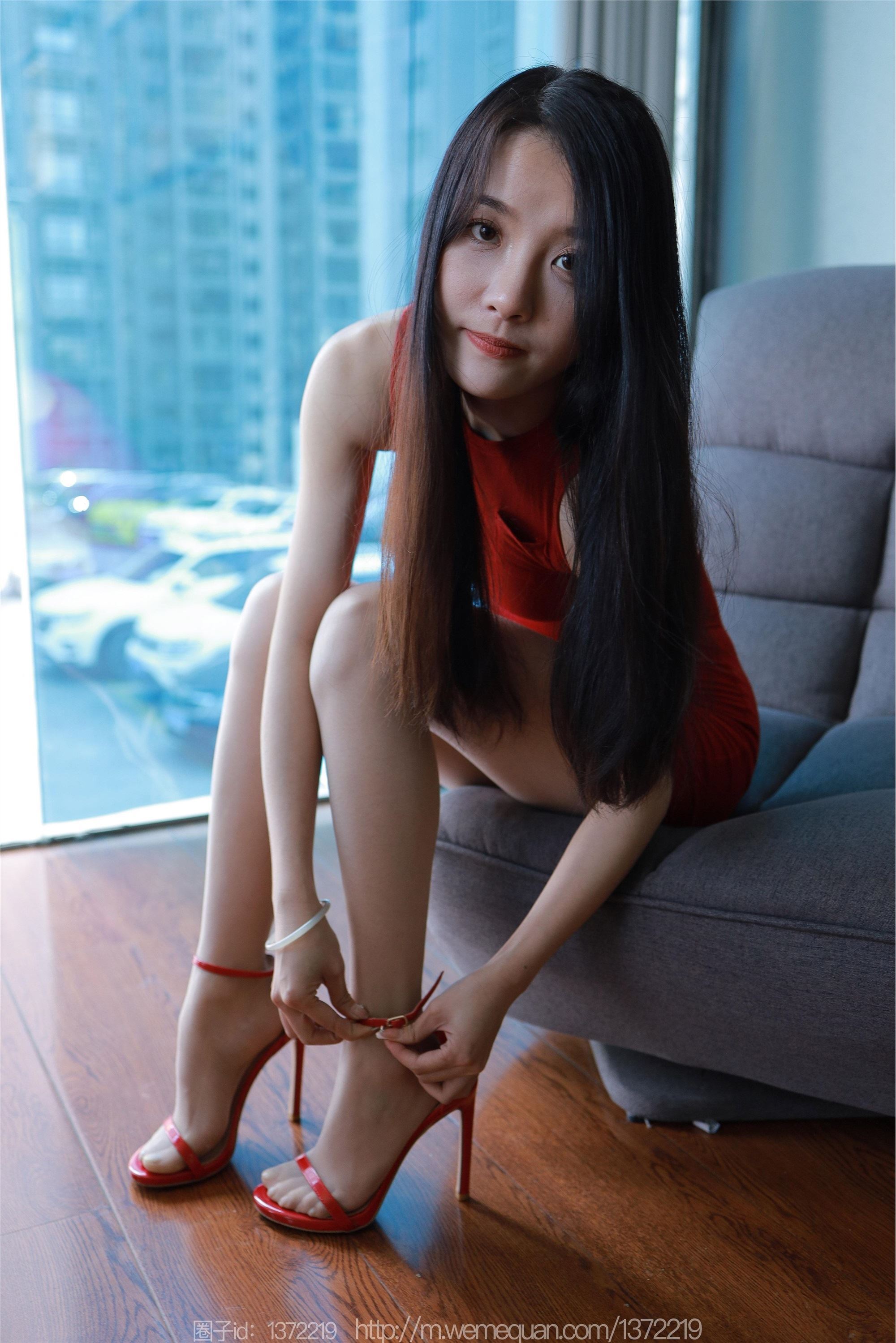 IESS异思趣向  2023.02.25 丝享家 1372 婉萍《红色包臀裙》